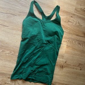 green lululemon tank